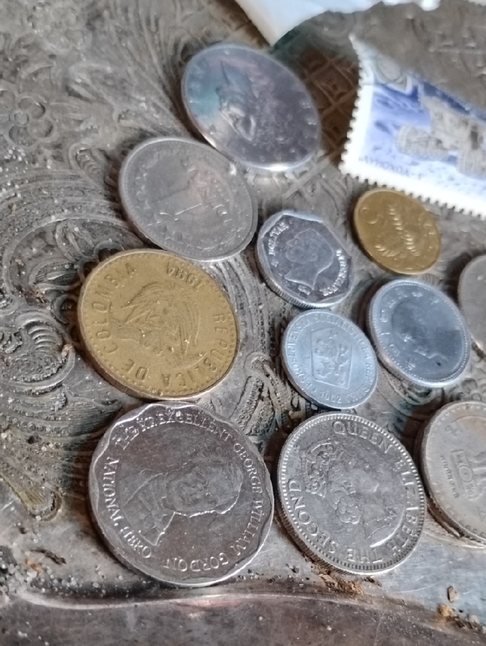 Mixed International Coin Lot with Vintage Stamps - Silver & Gold Tones - Picture 2 of 3